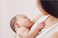 从新生儿到1岁半前，宝宝睡多少为好？
